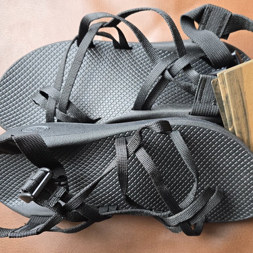 Chaco ZCloud black sandals Women's Size 11 NWT